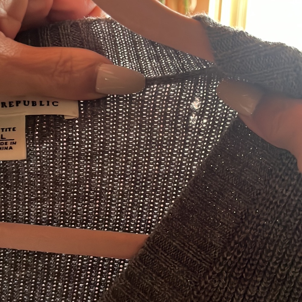Banana Republic Cardigan - Picture 5 of 5